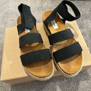 Steve Madden Platform Kimmie black sandals